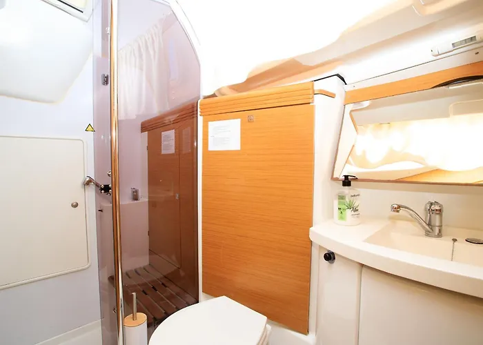 Salis - Jeanneau 39i 船屋 *