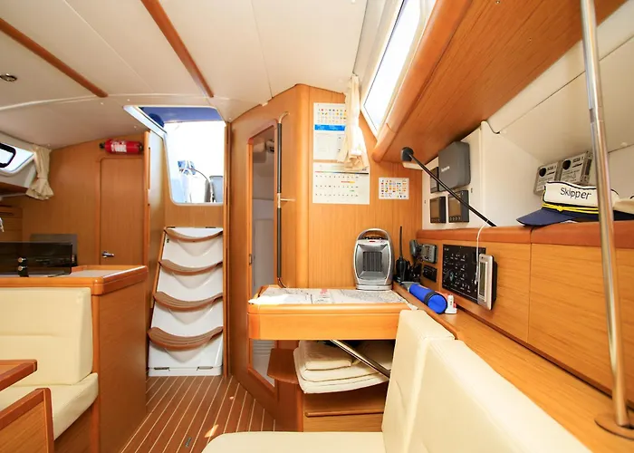 船屋 Salis - Jeanneau 39i *