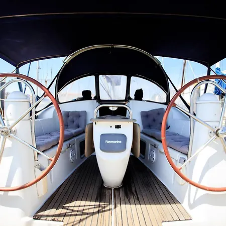 船上ホテル Salis - Jeanneau 39i *